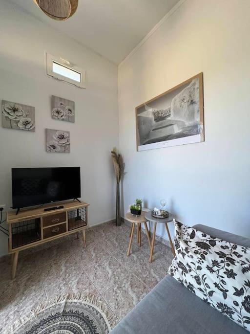 Edem First Floor * Периволос